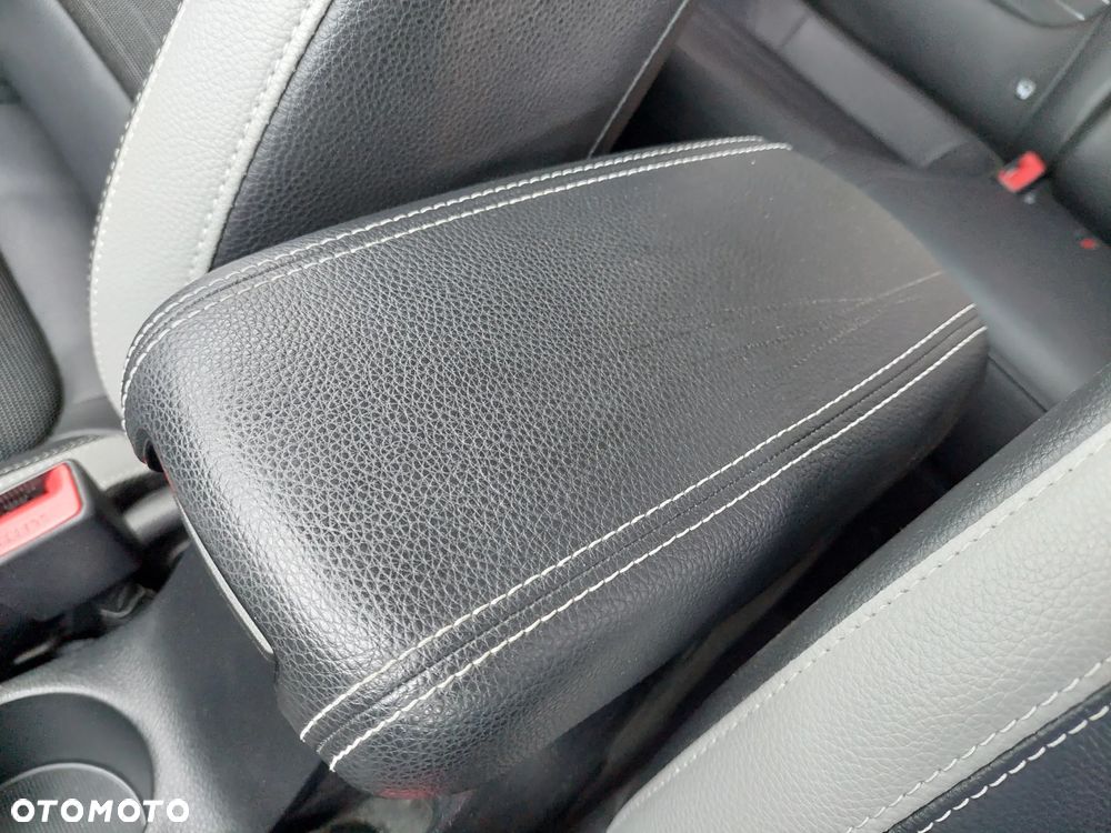 Kia Stonic 1.2 L Business Line - 26