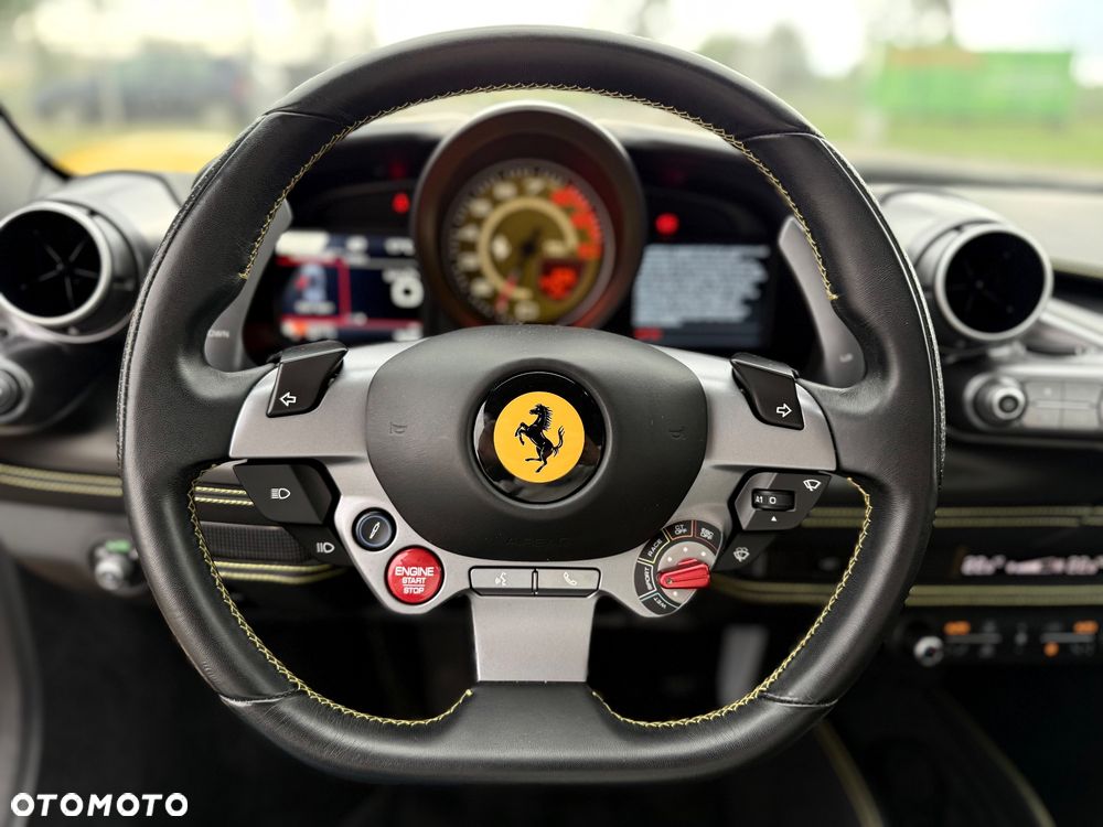 Ferrari F8 Spider - 18