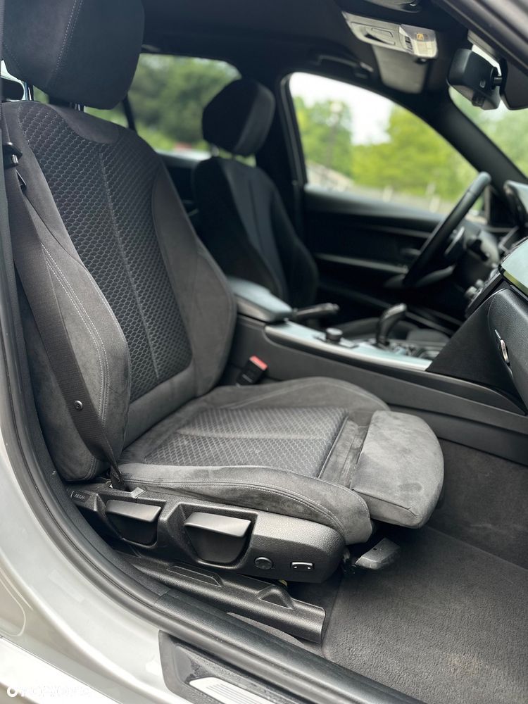 BMW Seria 3 328i Sport Line - 21