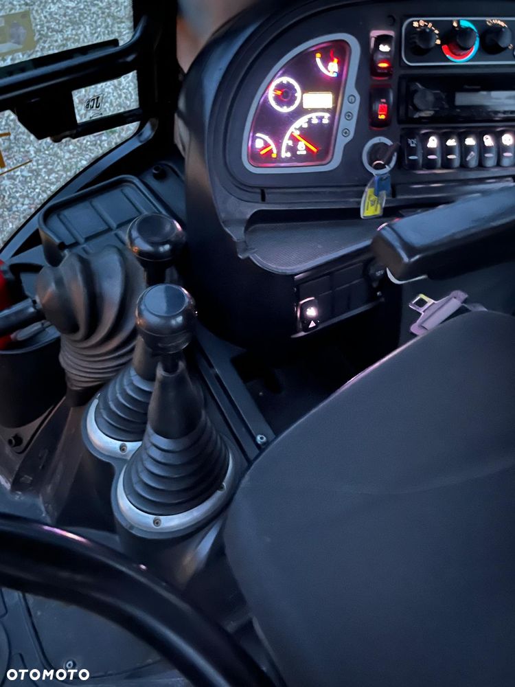 JCB 4CX - 10