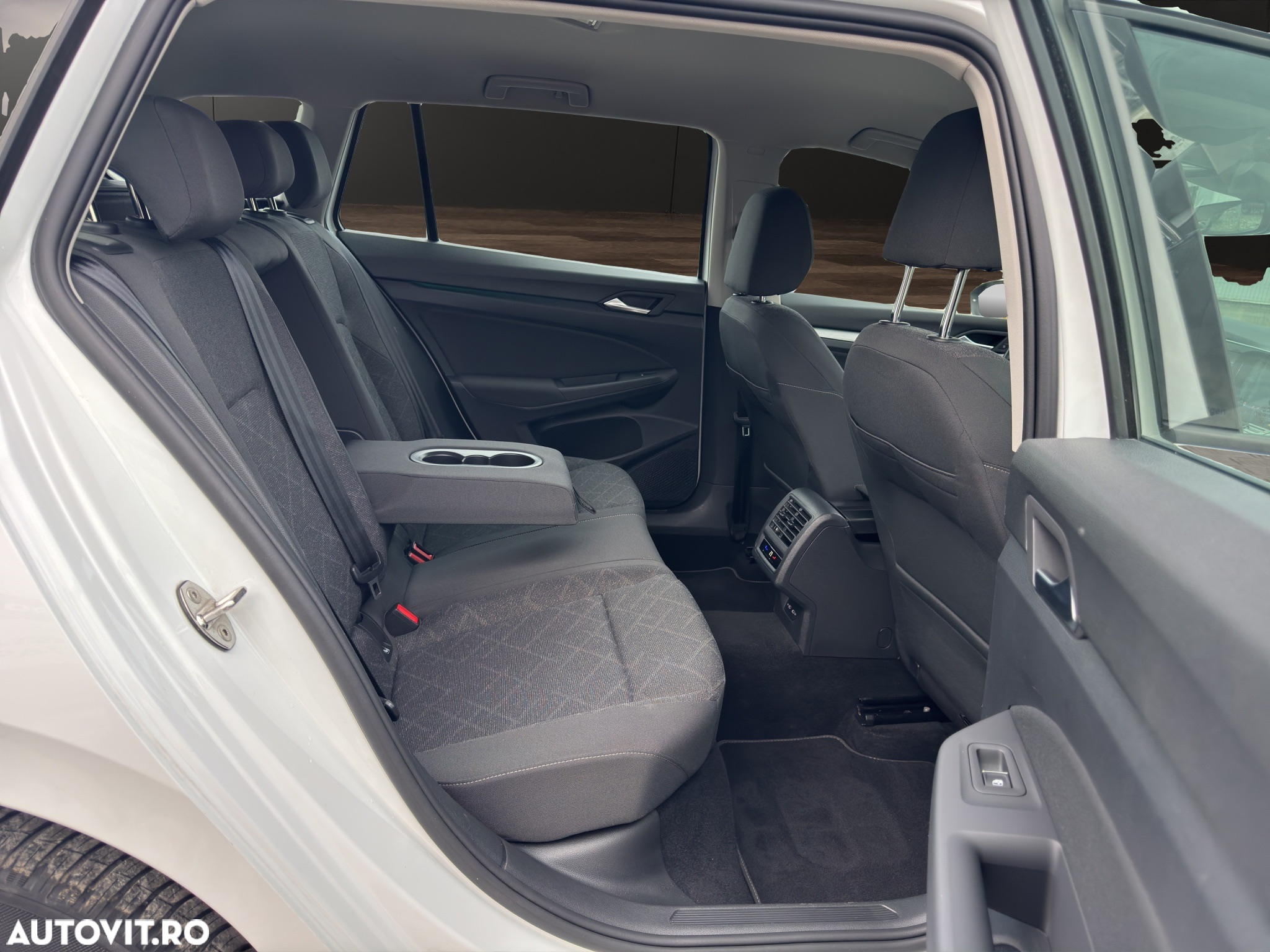 Volkswagen Golf 2.0 TDI DSG Life - 11