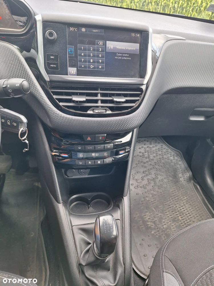 Peugeot 208 1.2 PureTech Style - 4