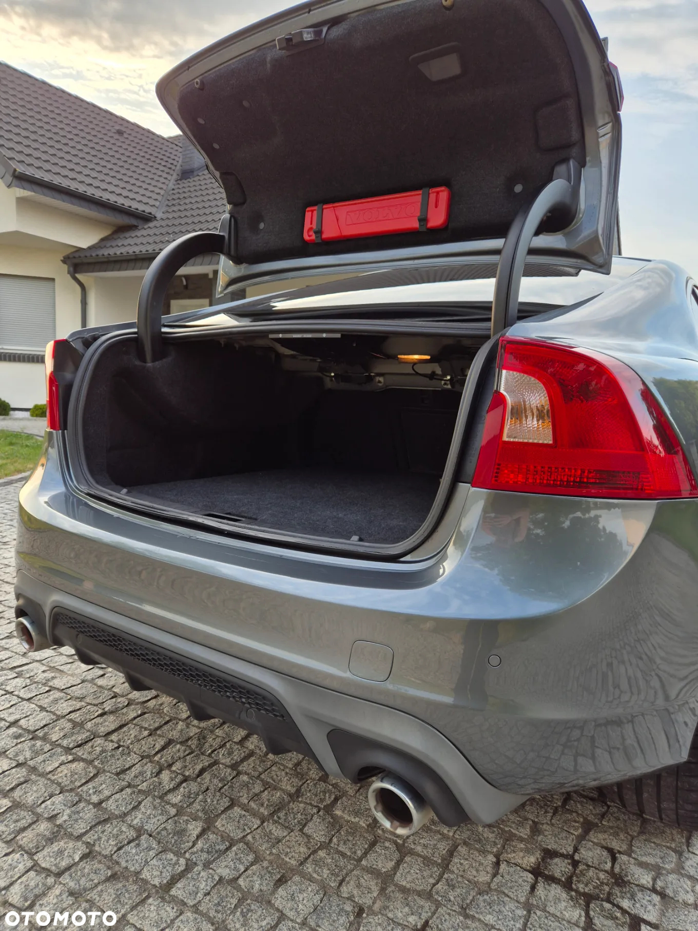 Volvo S60 D4 Drive-E R-Design Kinetic - 24