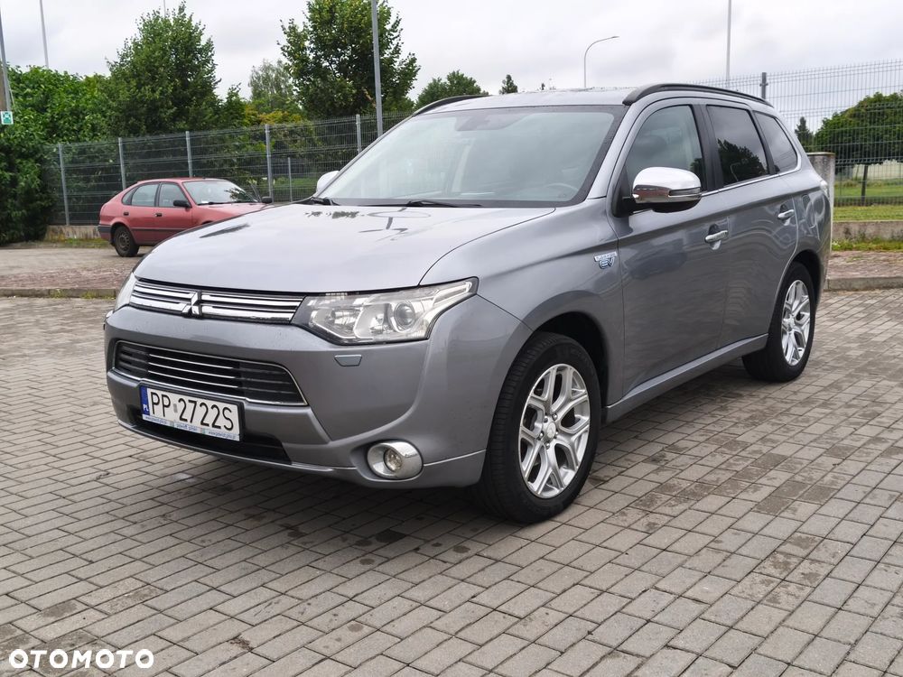 Mitsubishi Outlander Instyle NAVI + - 1