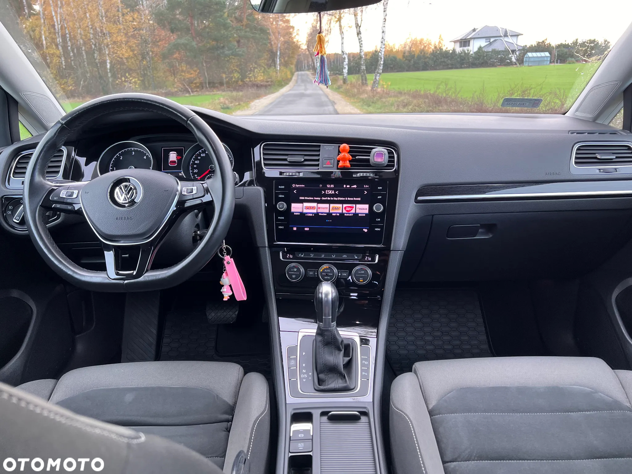 Volkswagen Golf - 10