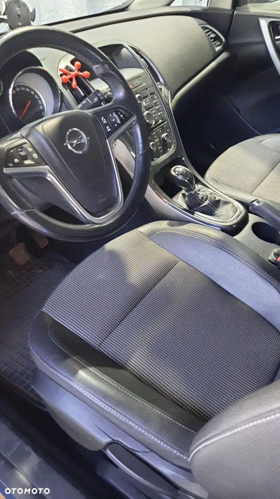 Opel Astra 1.4 T Cosmo - 9