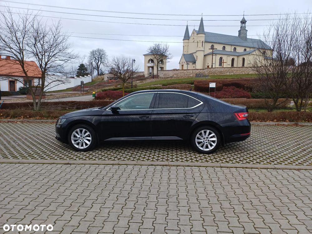 Skoda Superb 2.0 TDI Ambition - 2