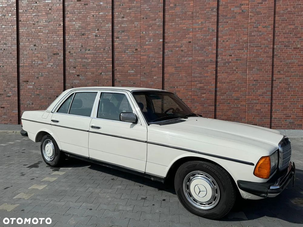 Mercedes-Benz W123 - 8