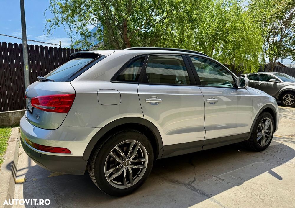 Audi Q3 1.4 TFSI Stronic Design - 6