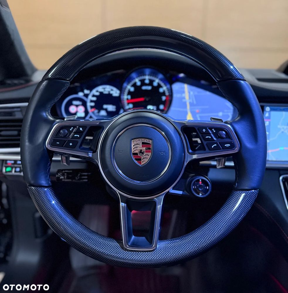 Porsche Panamera GTS - 12