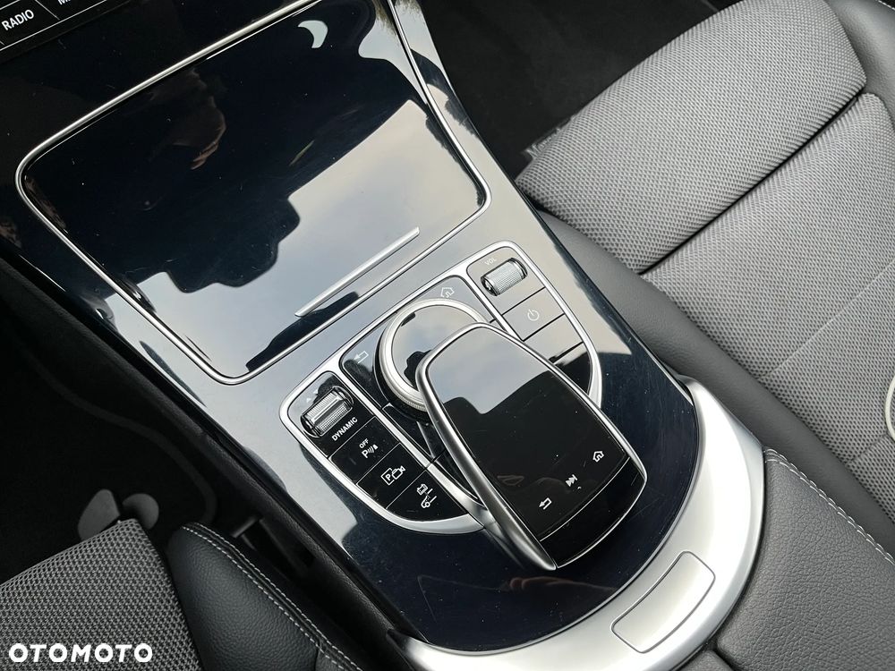 Mercedes-Benz Klasa C 300 de 9G-TRONIC Avantgarde - 28