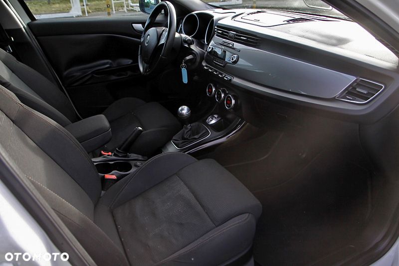 Alfa Romeo Giulietta 2.0 JTDM 16V - 8
