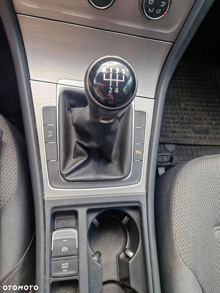 Volkswagen Golf 1.6 TDI BlueMotion Trendline - 19