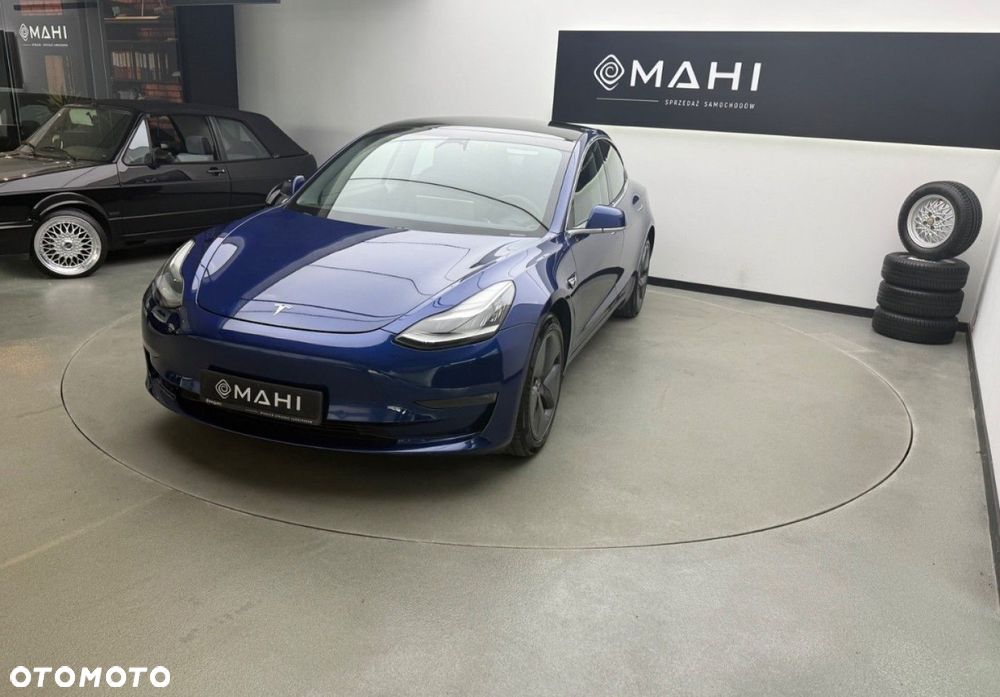 Tesla Model 3 - 5
