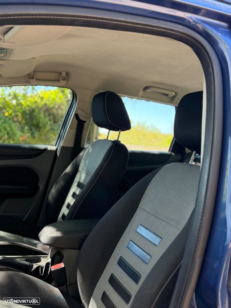 Ford Focus SW 1.6 TDCi Titanium - 13