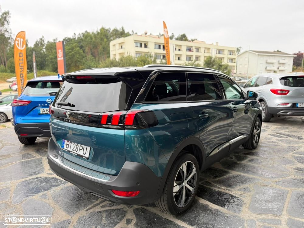Peugeot 5008 - 5