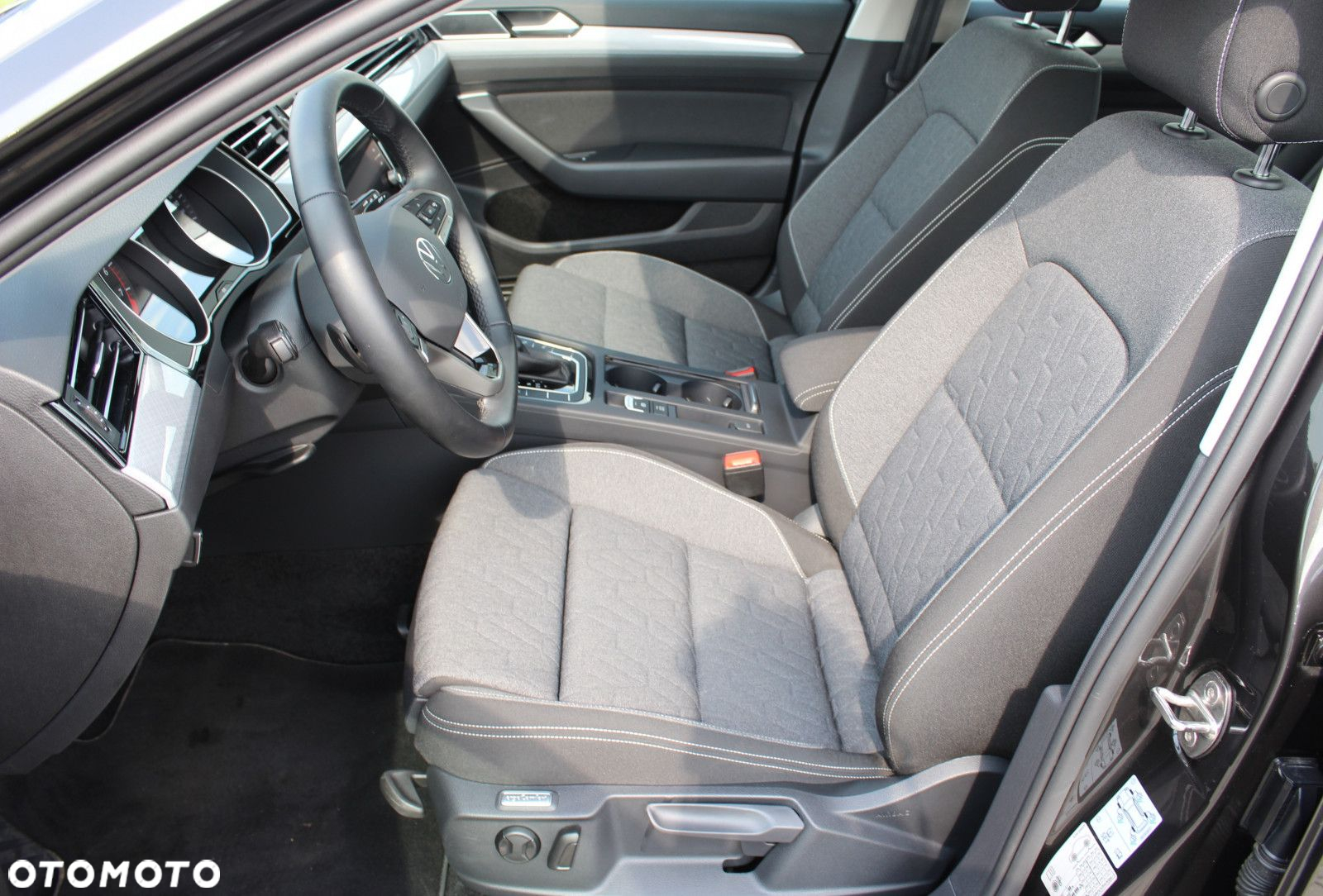 Volkswagen Passat 1.5 TSI EVO Business DSG - 12
