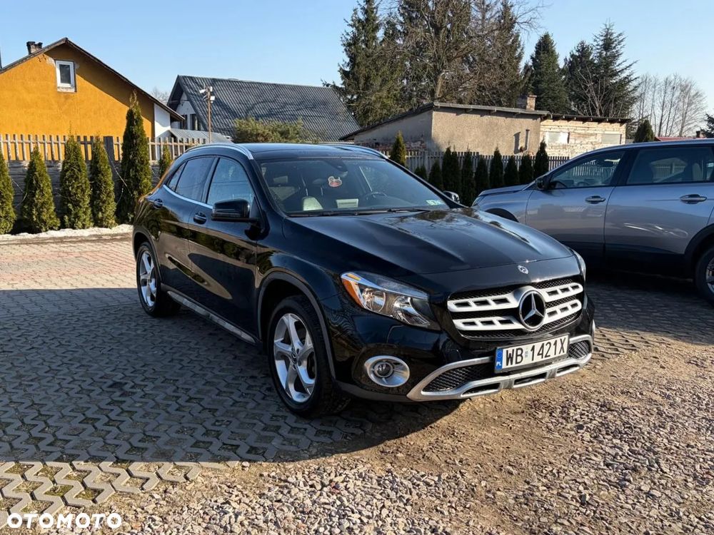 Mercedes-Benz GLA 250 4Matic 7G-DCT UrbanStyle Edition - 4
