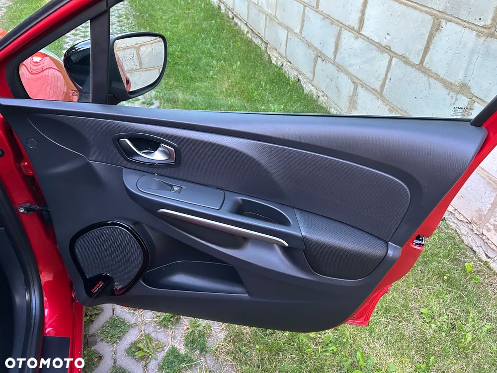 Renault Clio 1.2 16V 75 Life - 21
