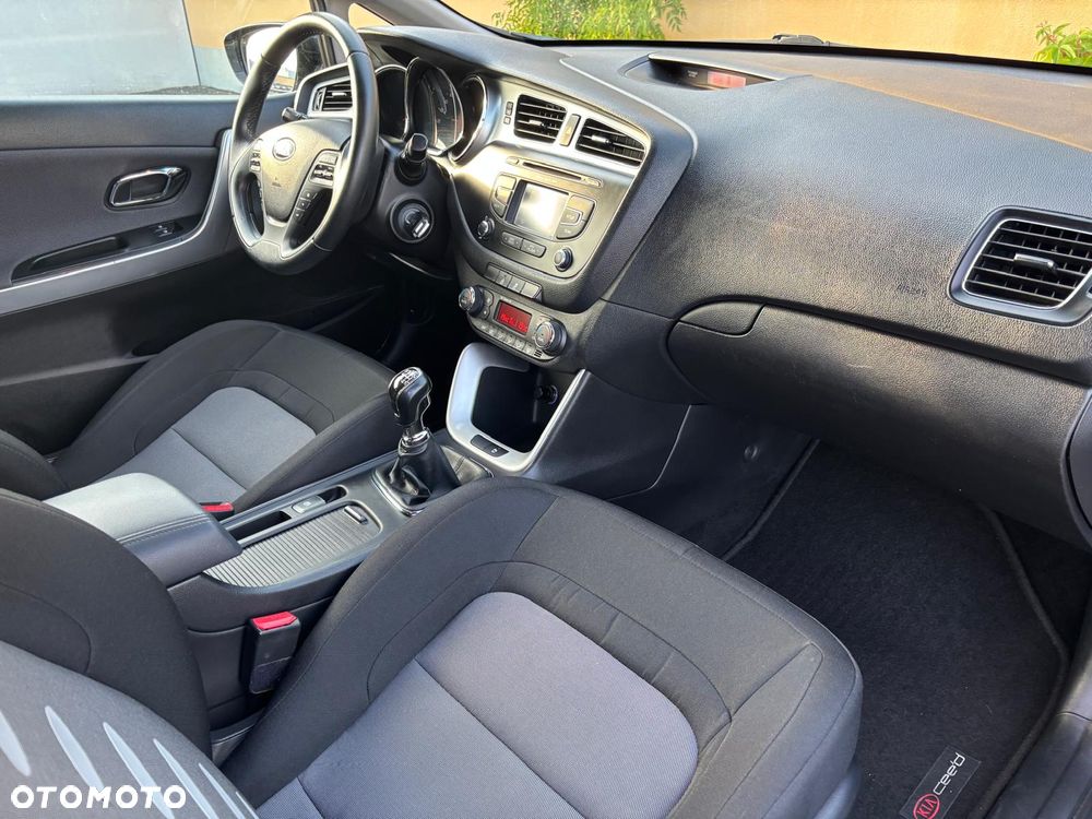 Kia ProCeed 1.6 GDI L - 15