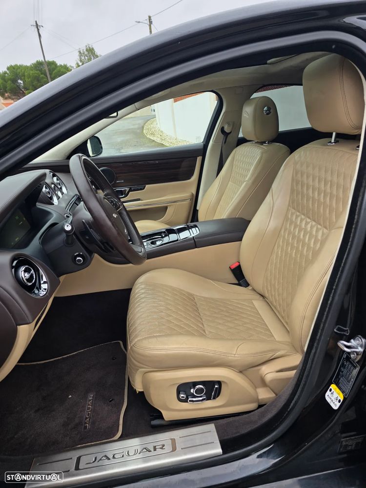 Jaguar XJ 3.0 D V6 Premium Luxury - 4