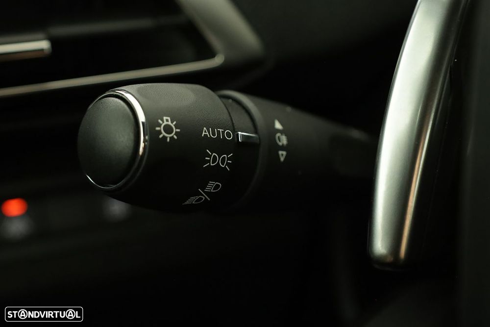 Peugeot 3008 1.6 Hybrid Allure e-EAT8 - 16