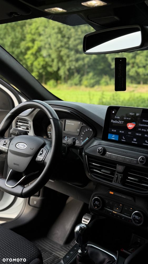 Ford Focus 1.0 EcoBoost ST-Line - 15