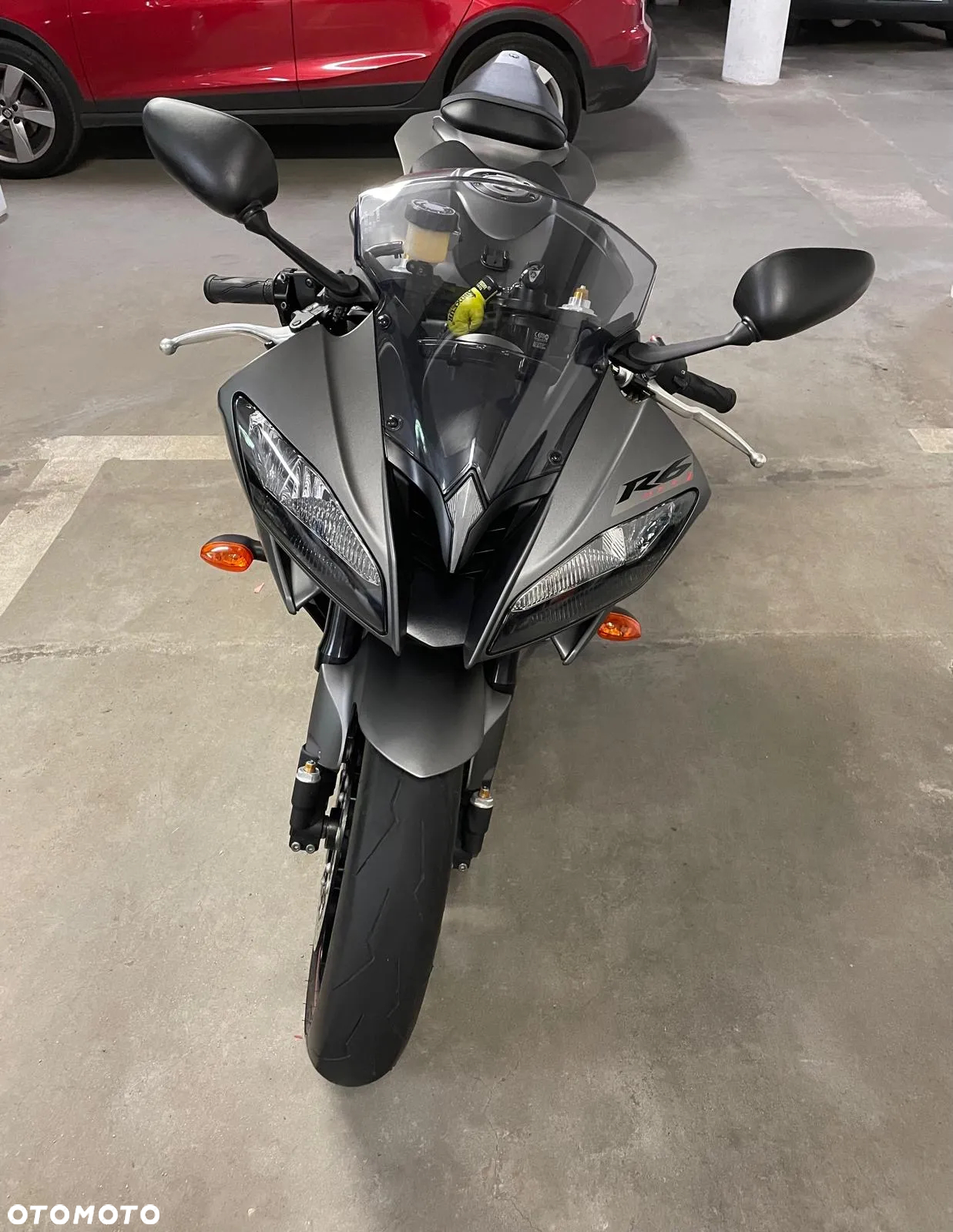 Yamaha R6 - 2