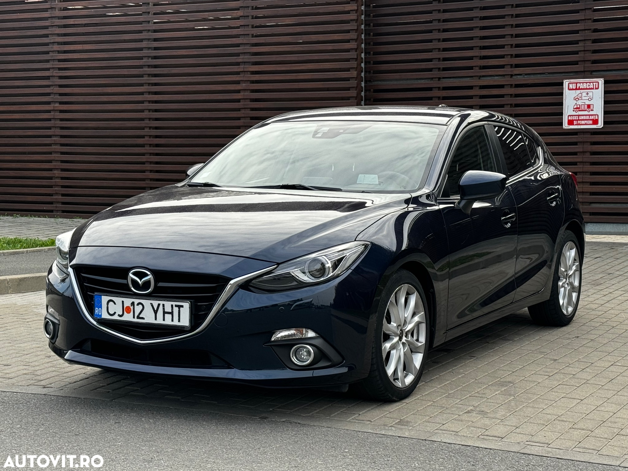 Mazda 3 SKYACTIV-G 120 Center-Line - 3