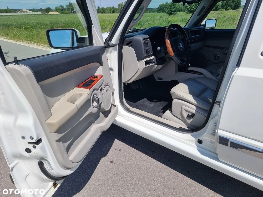 Jeep Commander 5.7 V8 Limited - 12