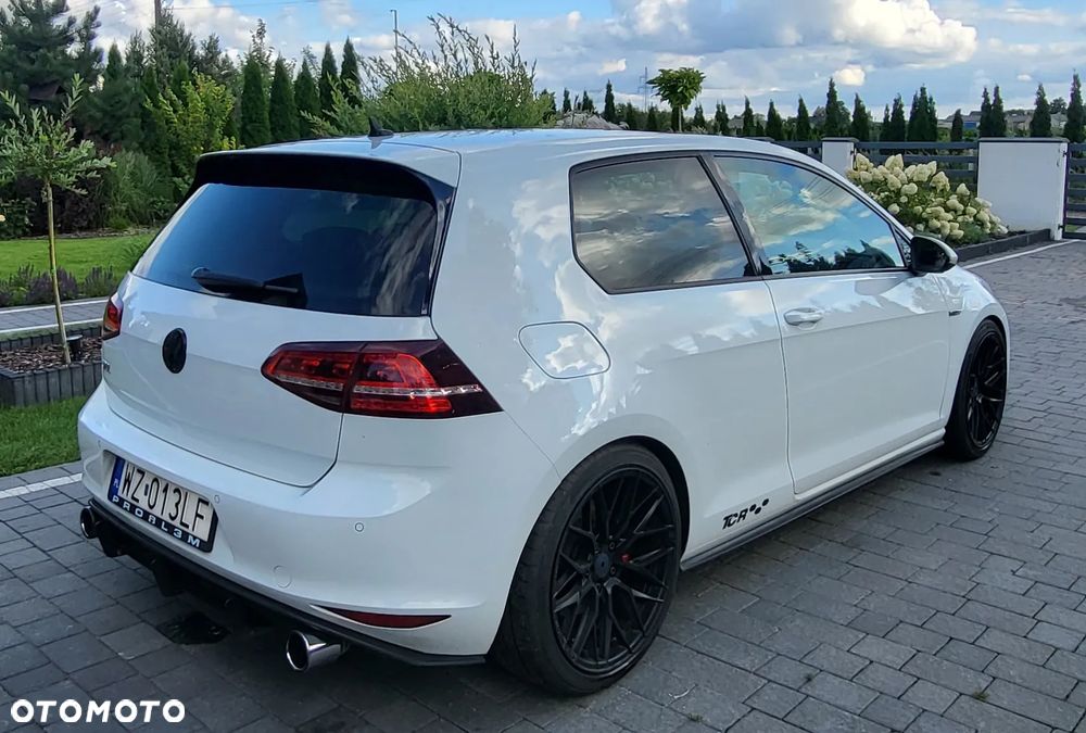 Volkswagen Golf - 7