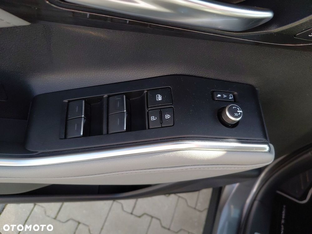 Toyota Highlander 2.5 Hybrid Executive - 21