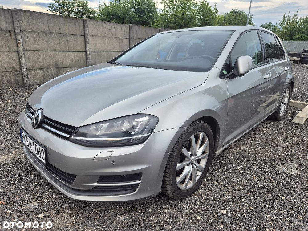 Volkswagen Golf - 1