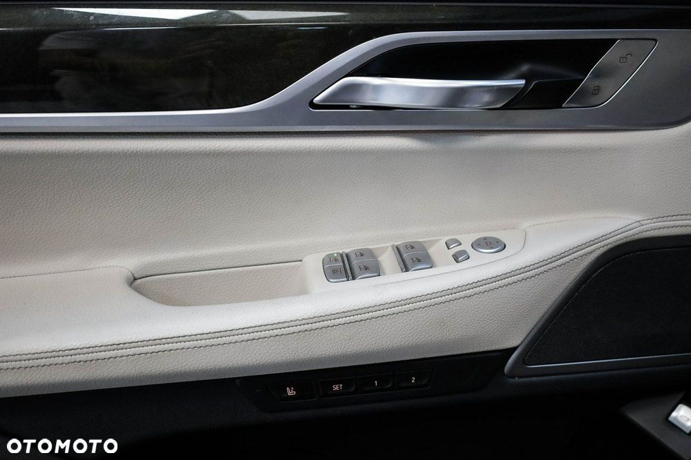 BMW Seria 7 - 19