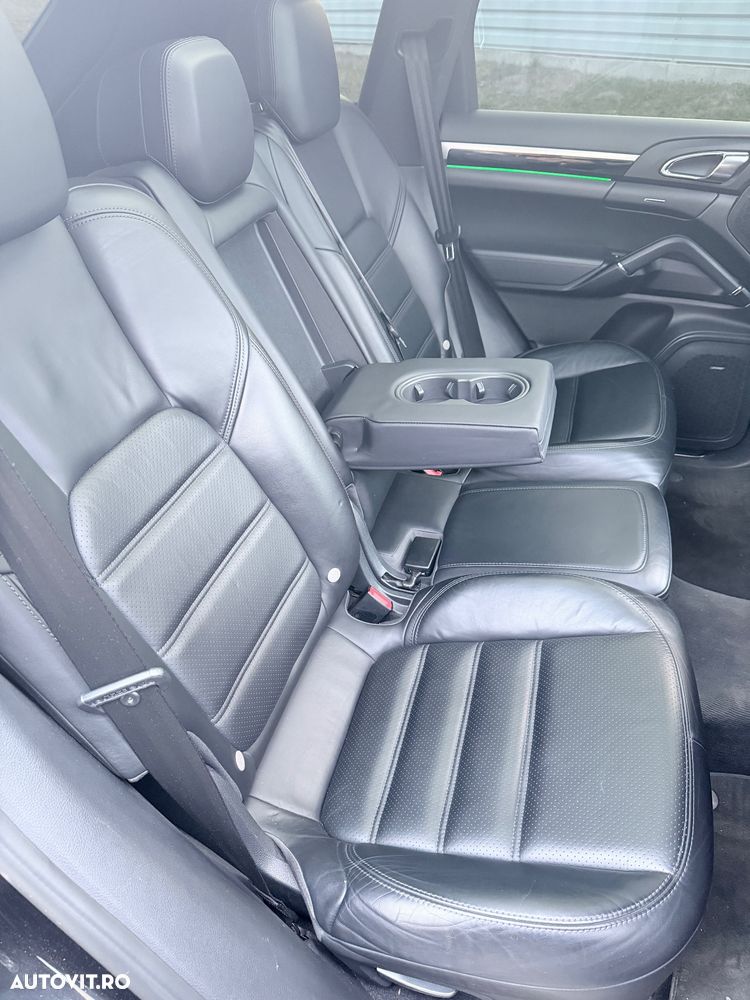 Porsche Cayenne S E-Hybrid Platinum Edition - 9