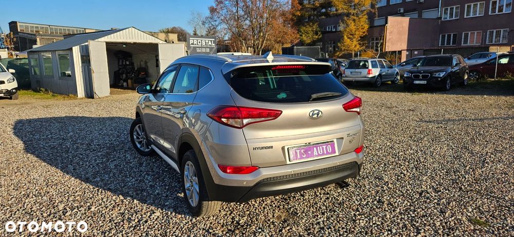 Hyundai Tucson - 8