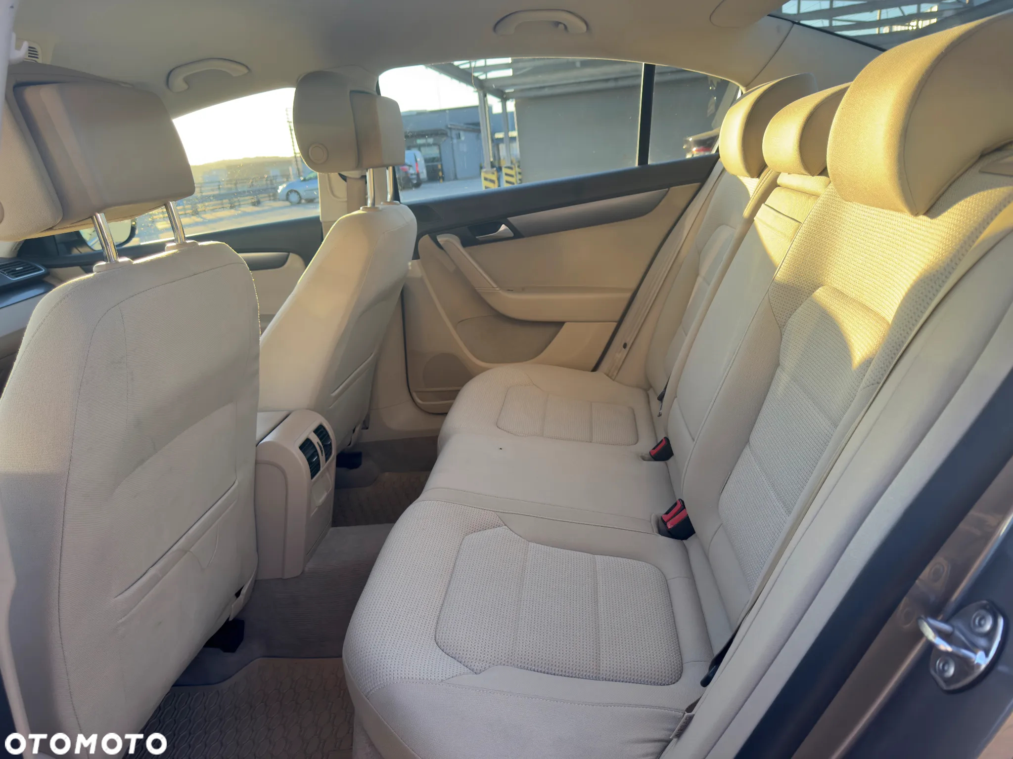 Volkswagen Passat 2.0 TDI Comfortline - 15