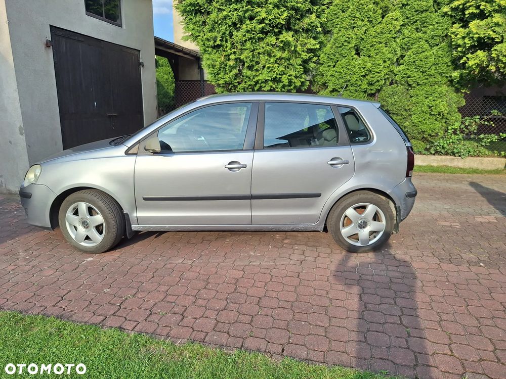 Volkswagen Polo - 2