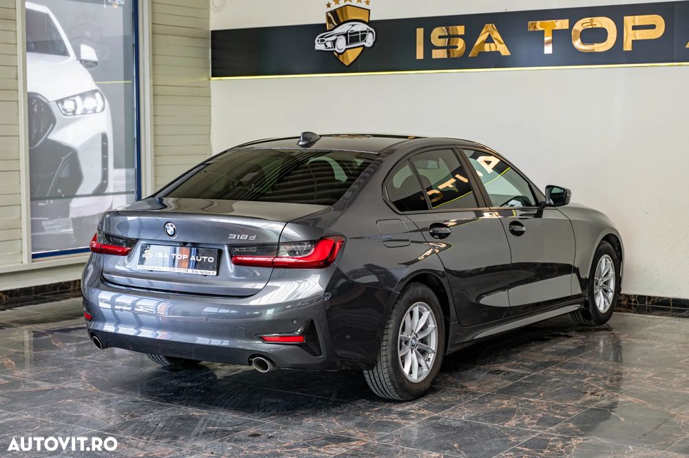 BMW Seria 3 318d Aut. Luxury Line - 32