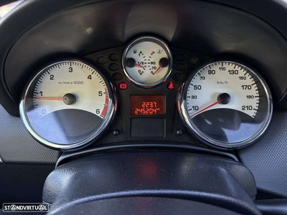 Peugeot 207 - 22