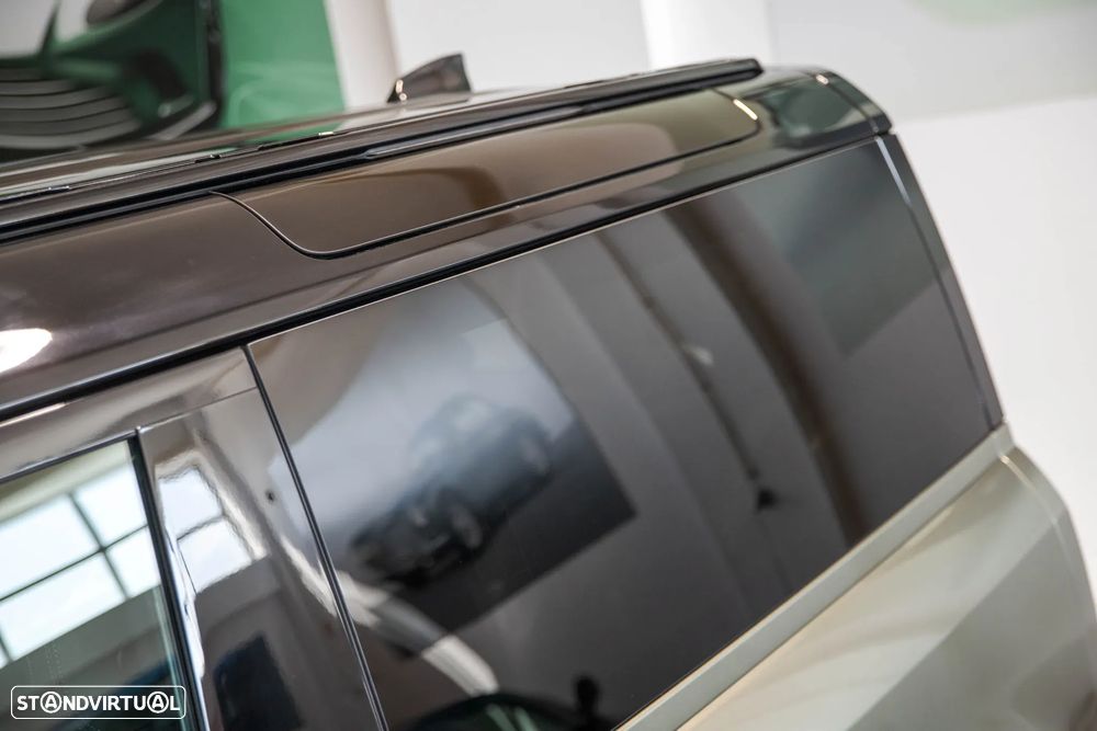 Land Rover Defender 3.0 I6 90 AWD X-Dynamic S - 13