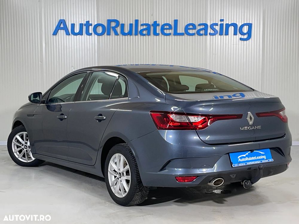 Renault Megane TCe EDC Zen - 4