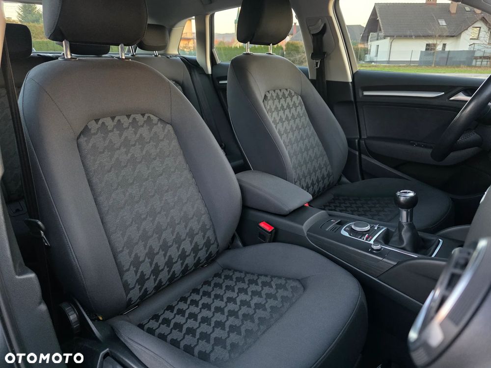 Audi A3 Sportback 1.4 TFSI Ambition - 19