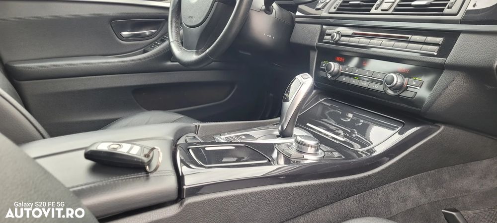 BMW Seria 5 520d Aut. Modern Line - 13
