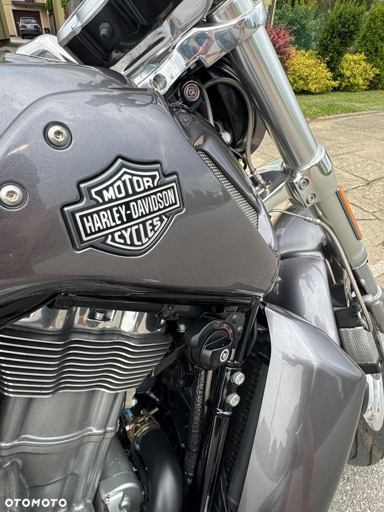 Harley-Davidson V-Rod Muscle - 10