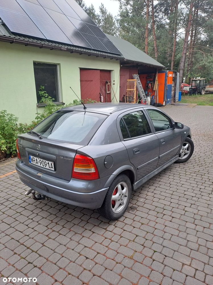 Opel Astra - 1