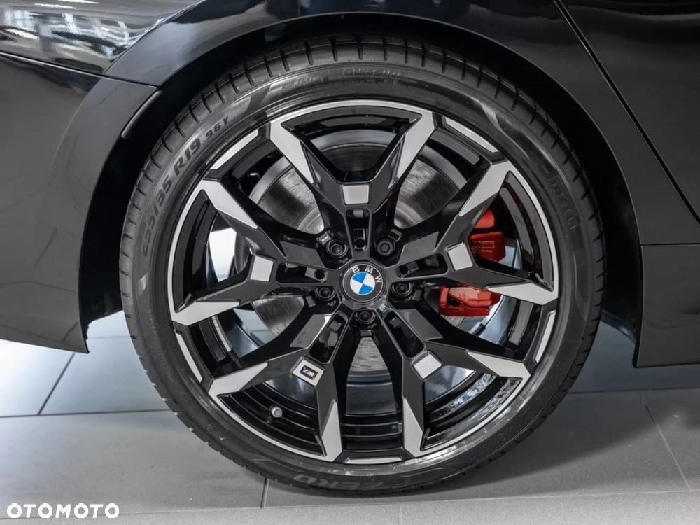 BMW Seria 3 330d xDrive mHEV M Sport - 12