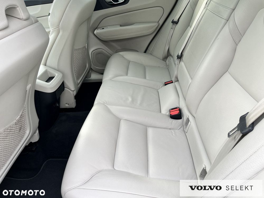 Volvo XC 60 - 30