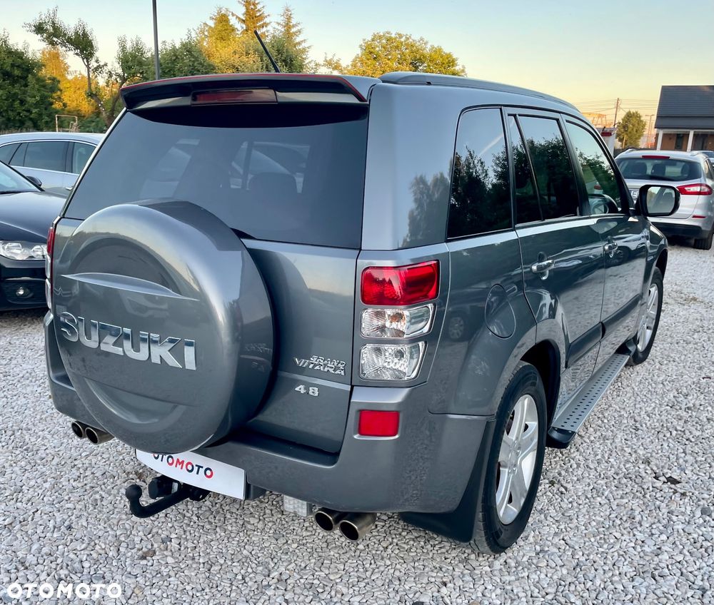 Suzuki Grand Vitara 2.0 Club Family - 9