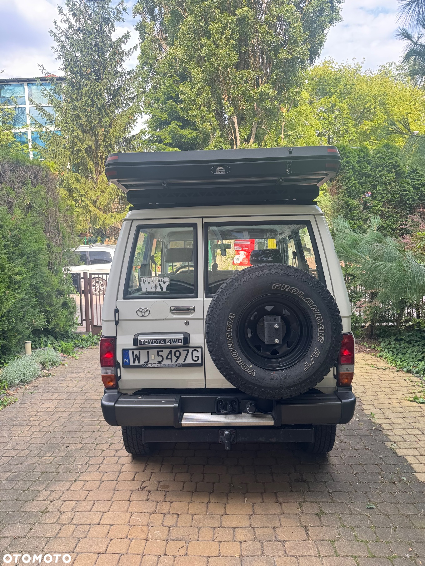 Toyota Land Cruiser - 3